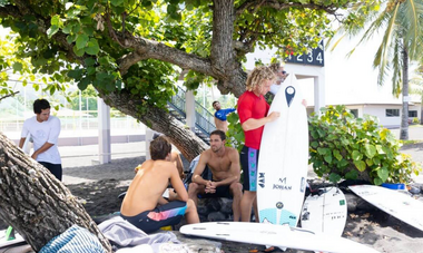 Tahitian Surfers
