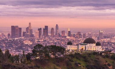 Vue de la ville de Los Angeles au crépuscule depuis l'observatoire Griffith