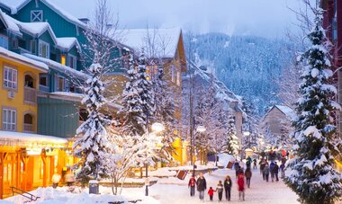 Le village de Whistler sous la neige