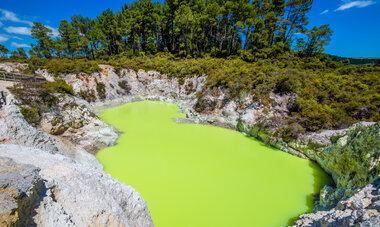 Rotorua Piscine Grotte du Diable