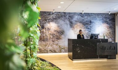 Strata Lounge
